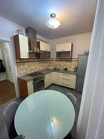 Оренда 2к квартира 52квм Мілютенка 25 Київ