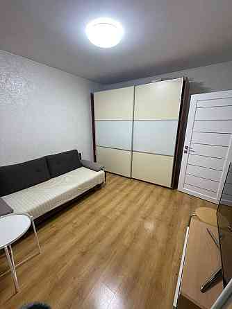 Оренда 2к квартира 52квм Мілютенка 25 Київ