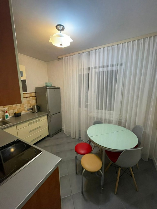 Оренда 2к квартира 52квм Мілютенка 25 Київ - зображення 2