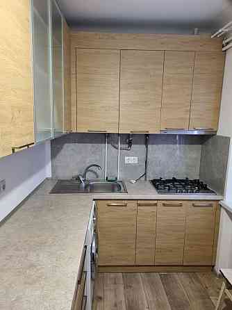 Здається 2х кімн. квартира біля стадіону Буковина Черновцы