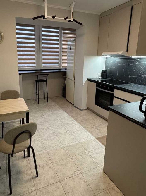 м Житомирська, вул. Стуса Василя 2, оренда 2к, свіжий євроремонт Київ - зображення 4