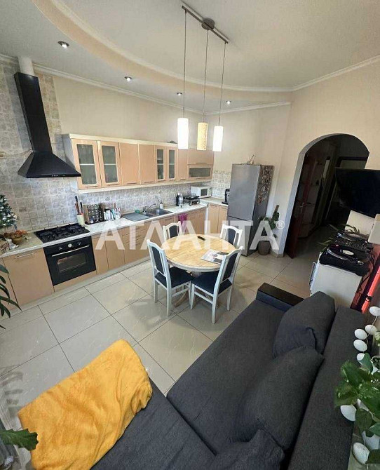 В продаже  1  квартира, с ремонтом и  со своим двориком. Одеса - зображення 1