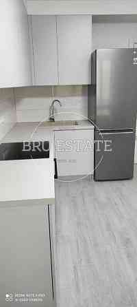 Продажа 1к квартиры 46 кв. м на ул. Анны Ахматовой 3 Київ