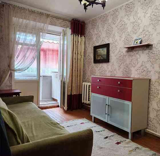 2-х комнатная на Добровольского, средний этаж, газовый дом Одеса