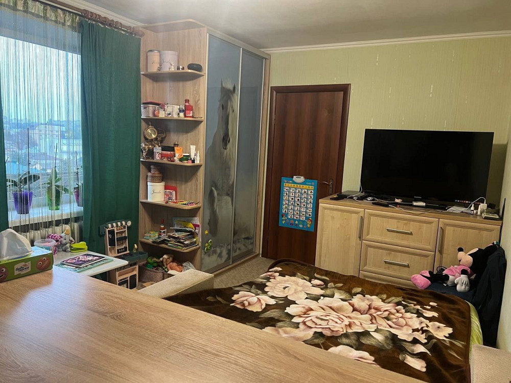 ПРОДАЄТЬСЯ 3-кім квартира в центрі міста. Цегляний будинок" Ровно - изображение 1