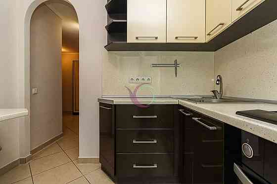 3-к. квартира з ремонтом, балконом та меблями за вул. Набережна Івано-Франківськ