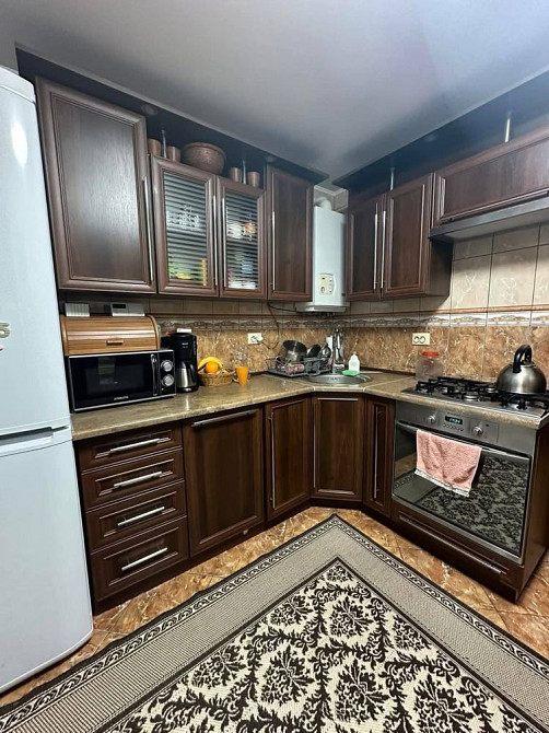 2 кім квартира з Автономним газовим опаленням р- н 8-9 школи  - изображение 1