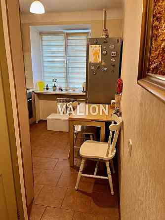 Продажа 2 комн.  48кв. м. Ул Введенская  Подол Киев