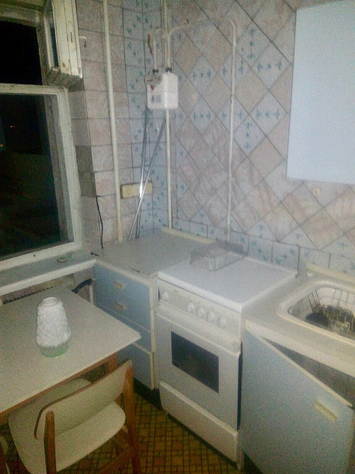 Продам 2 комн квартиру на Малом рынке Запоріжжя - зображення 2