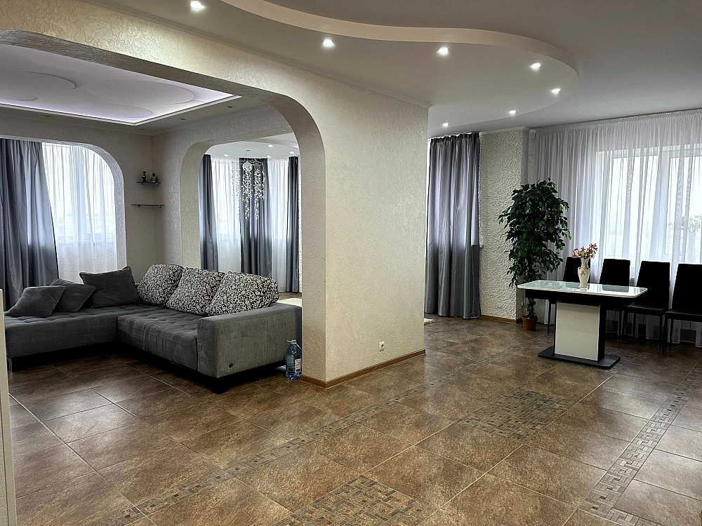 Оренда двоповерхової квартири, пентхаус Кропивницький - зображення 1