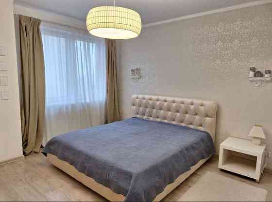 Оренда просторої двокімнатної квартири Вокзальна Липківського 18 Київ