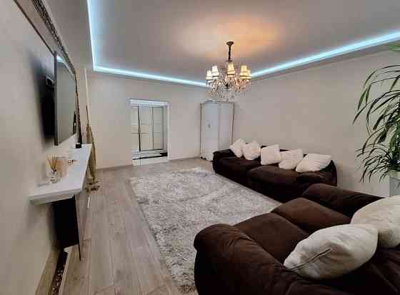 Оренда просторої двокімнатної квартири Вокзальна Липківського 18 Київ