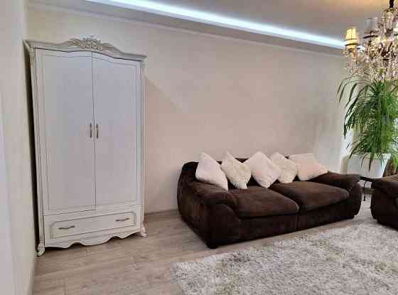 Оренда просторої двокімнатної квартири Вокзальна Липківського 18 Київ