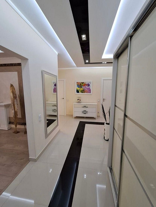 Оренда просторої двокімнатної квартири Вокзальна Липківського 18 Київ - зображення 4