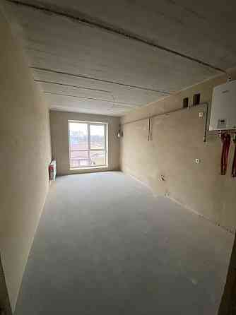 Продам 1 кімнатну квартиру в новобудові з газовим автономним опаленням Ровно