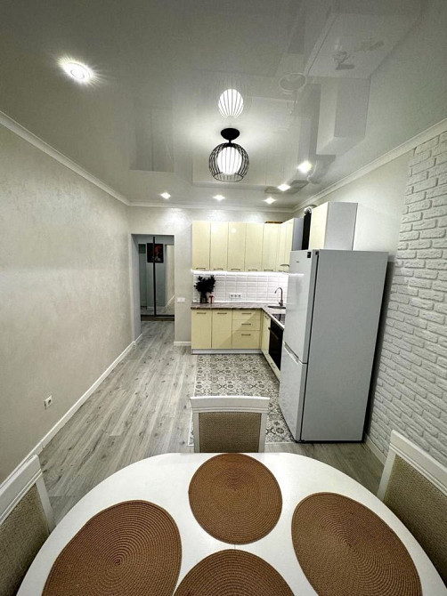 Продаж 1-к квартири в ЖК На Щасливому,2-й поверх,затишна. Ровно - изображение 2