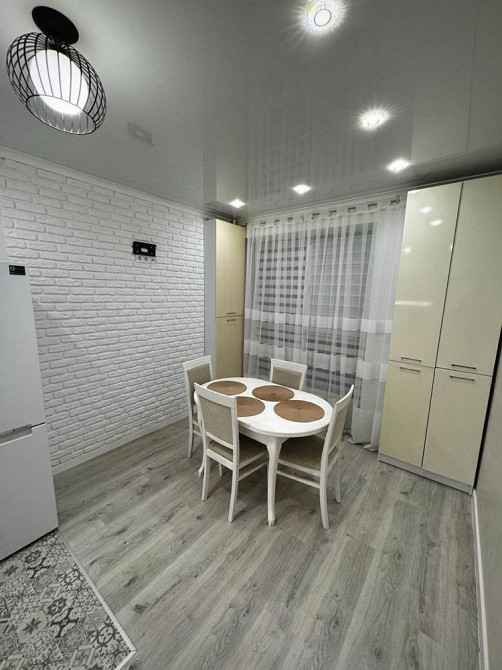 Продаж 1-к квартири в ЖК На Щасливому,2-й поверх,затишна. Ровно - изображение 5