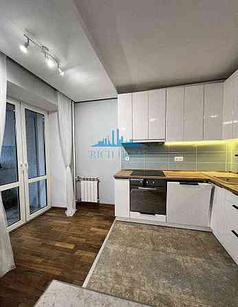 Продаж 2к квартири вул А Волошина (Я Галана) 2 Караваєві Дачі Киев