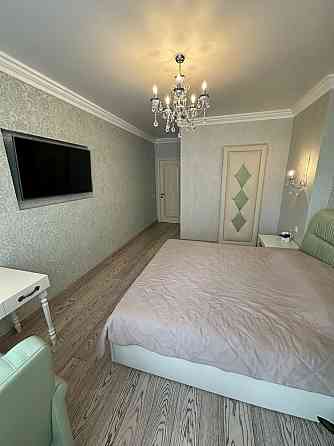 Велика 3 кімнатна квартира з ремонтом та меблями!БЕЗ комісії! Киев