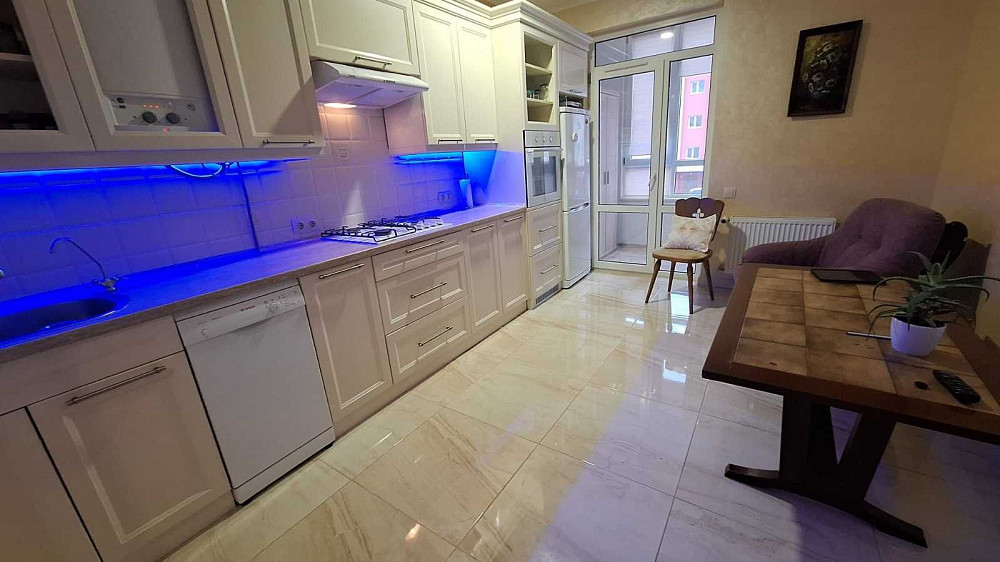 в.Героїв Крут, продаж двокімнатної квартири у новобудові з ремонтом Львів - зображення 1