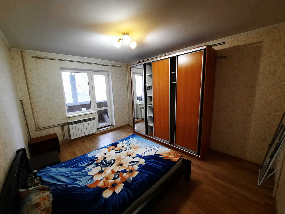 Аренда 3к квартиры ДАРНИЦКИЙ тростянецкая 8Б м. ХАРЬКОВСКАЯ остановка Киев - изображение 1