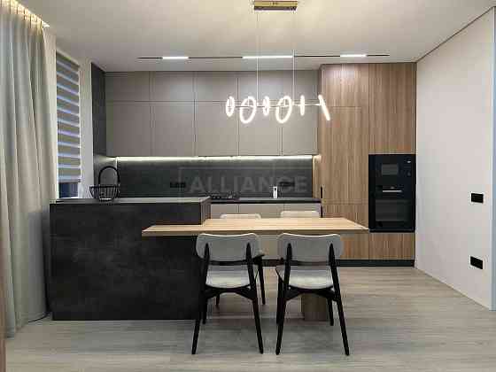 3к .квартира з дизайнерським ремонтом в ЖК Преміум класу Івано-Франківськ