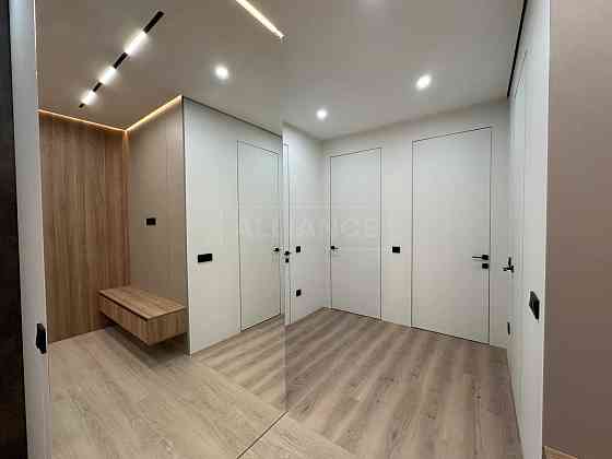 3к .квартира з дизайнерським ремонтом в ЖК Преміум класу Івано-Франківськ