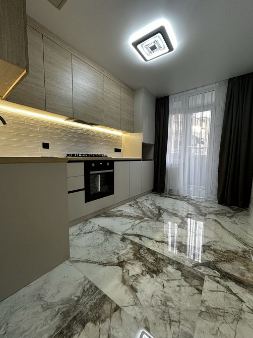 Продаж гарної квартири з двома балконами Тернопіль новобудова 2 поверх Тернополь - изображение 1