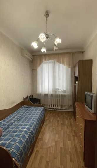 Продам 3-к квартиру 65 м², ж/м Солнечный, 1/3 этаж Дніпро - зображення 1