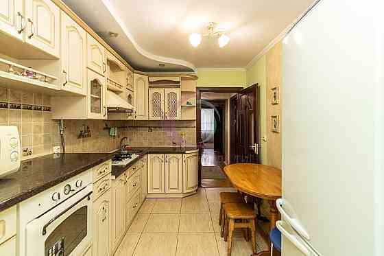 3к квартира по вул. Федьковича 7а Івано-Франківськ