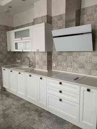 Оренда трикімнатної квартири ЖК Престиж Холл 125 м2 Генератор на ліфт Киев