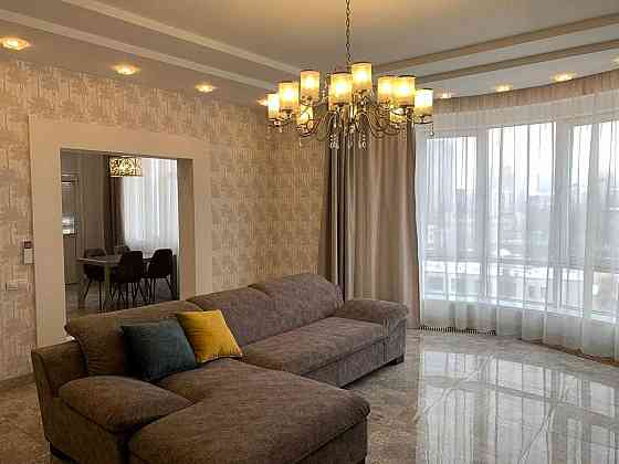 Оренда трикімнатної квартири ЖК Престиж Холл 125 м2 Генератор на ліфт Киев