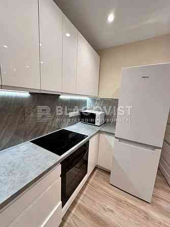 Оренда квартири на вул.Змієнка Всеволода 19,2-о кімнатна Киев