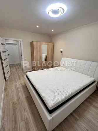 Оренда квартири на вул.Змієнка Всеволода 19,2-о кімнатна Киев