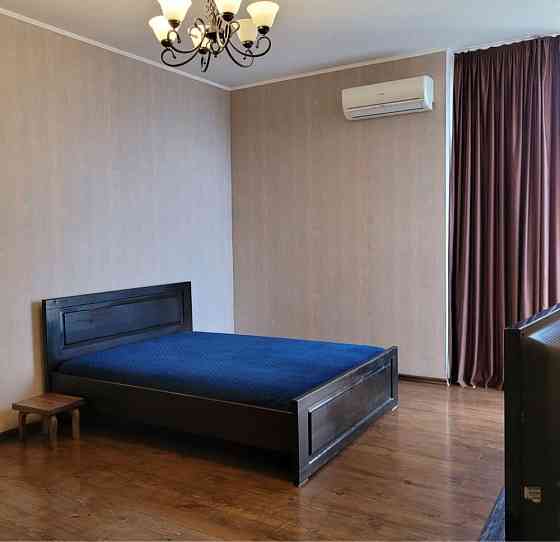 м. Чернігівська. Новий будинок. Здаємо 1-кімнатну квартиру з ремонтом Киев