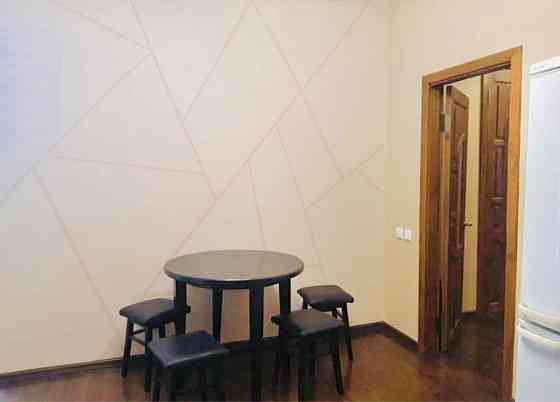 м. Чернігівська. Новий будинок. Здаємо 1-кімнатну квартиру з ремонтом Киев