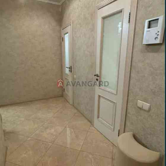 Продаж 3-кімнатна / ЖК 'Ліко-град' / вул. Здановської 50/2 Киев