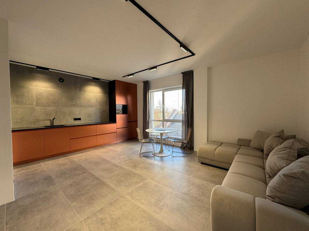 оренда просторої квартири  в зручній локації міста Ровно - изображение 1