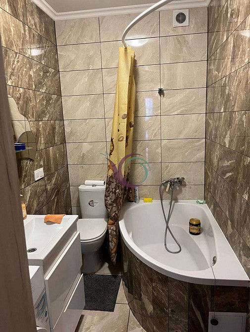 Простора 3-к. квартира за вул. Макогона Івано-Франківськ - зображення 1