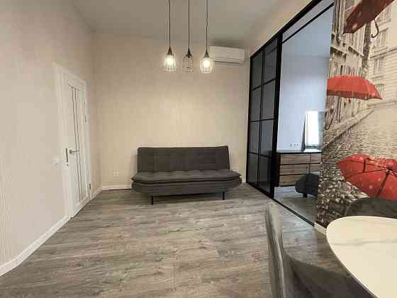 Перша здача, євро 1 кімнатна, закритий жк, Світлицького 35, Ретровіль Киев