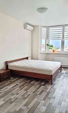 Оренда 2-х кімн квартири 78 кв.м Позняки вул.Пчілки 6А Киев