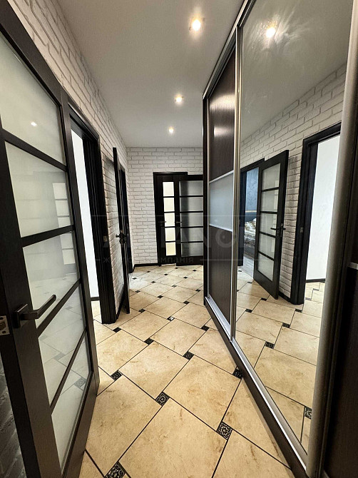 ТЕРМІНОВО продам 2 кім. квартиру в ЖК Різдвяний Івано-Франківськ - зображення 5