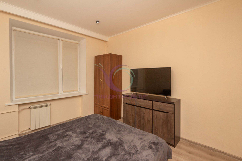 2-к. квартира в самому центрі міста Черновцы - изображение 8