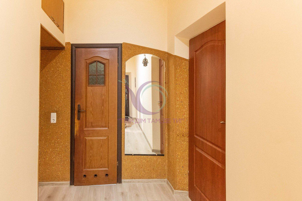 2-к. квартира в самому центрі міста Черновцы - изображение 2