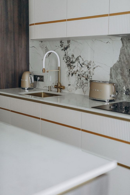 Продаж великої,новенької квартири з авторським ремонтом. Ужгород - изображение 6