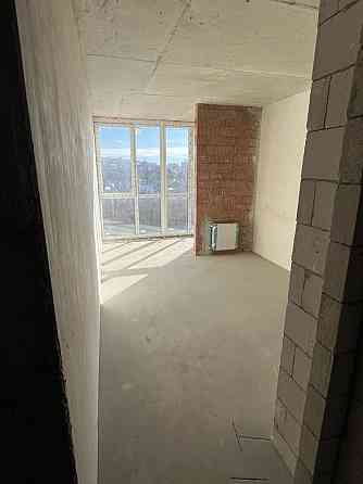 Продам однокімнатну новобудову Черновцы