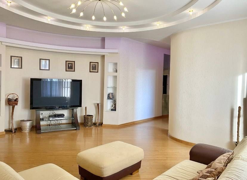 3 кімн Велика 104м2 ЖК Соломʼянський Севастопольська площа Вокзальна Kyiv - photo 1