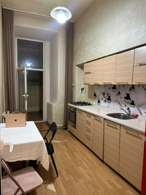 Владелец квартира в центре на пейзажной аллее Київ - зображення 2