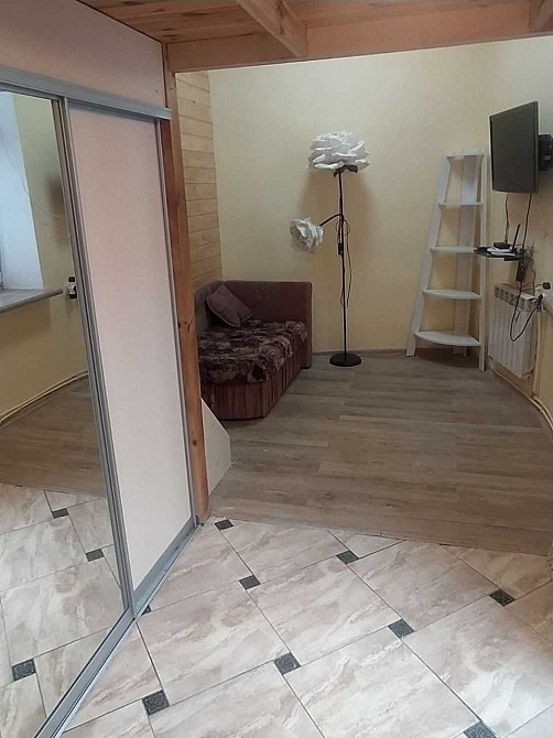 Маленька 1 кімнатна квартира у центрі біля оперного Львів - зображення 1