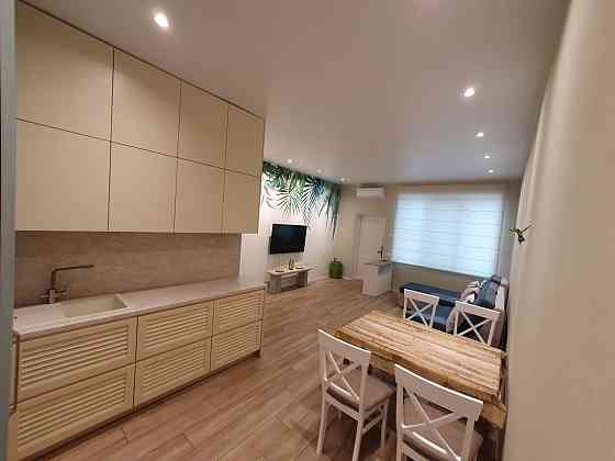 НОВАЯ Дизайнерская Центр Греческая пл Район Дерибасовской ЦЕнтр Книжка Одеса